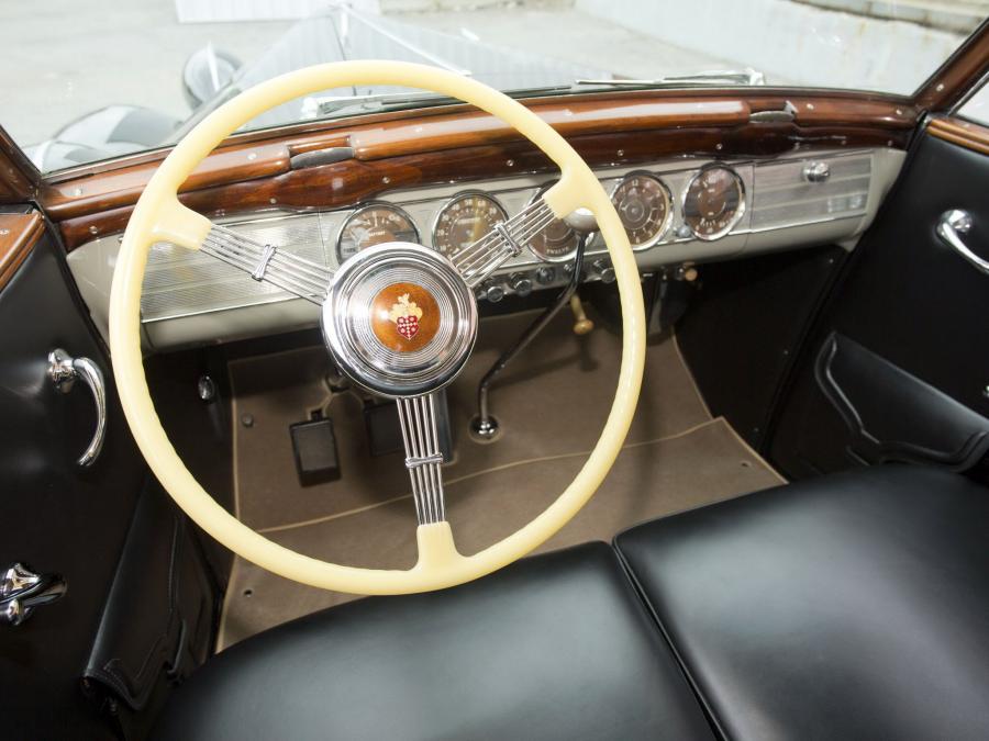  Packard Twelve All-Weather Cabriolet by Rollston 1938 года  (фото 7 из 14)